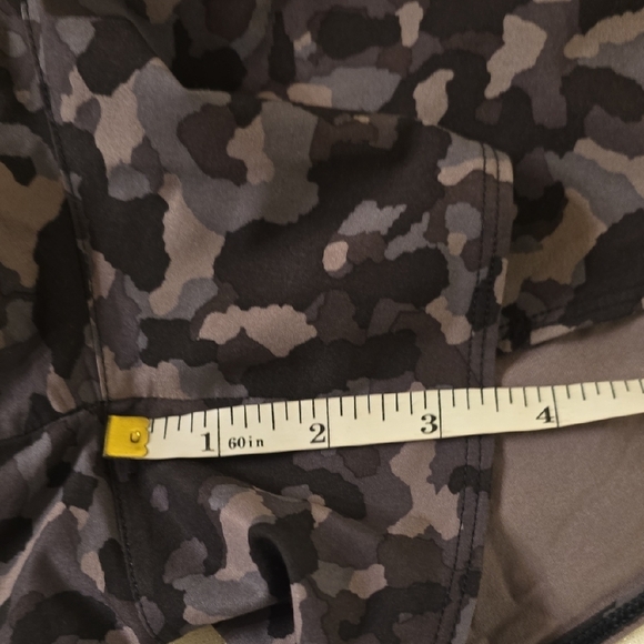 Athleta Women's Camo Athletic Shorts in Black and Gray - Picture 12 of 12